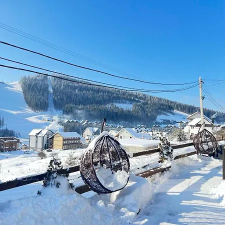панорама гір * Bukovel