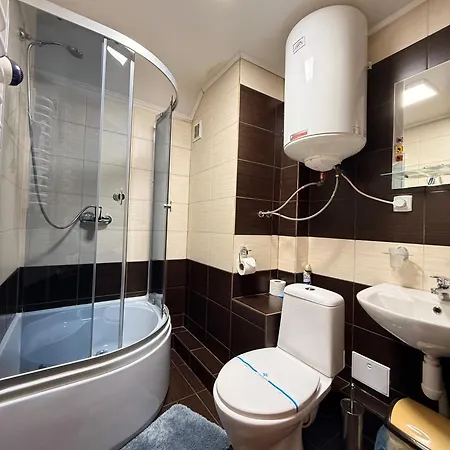 панорама гір Inn *