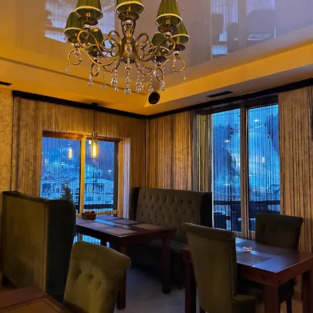 панорама гір Inn *
